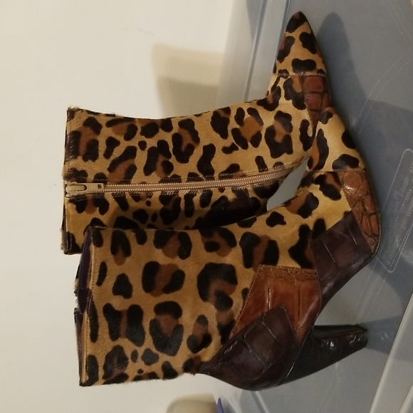 Animal print boots by Rebecca Sanver - Picture 2 of 13
